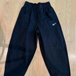NIke womens parachute style joggers XS